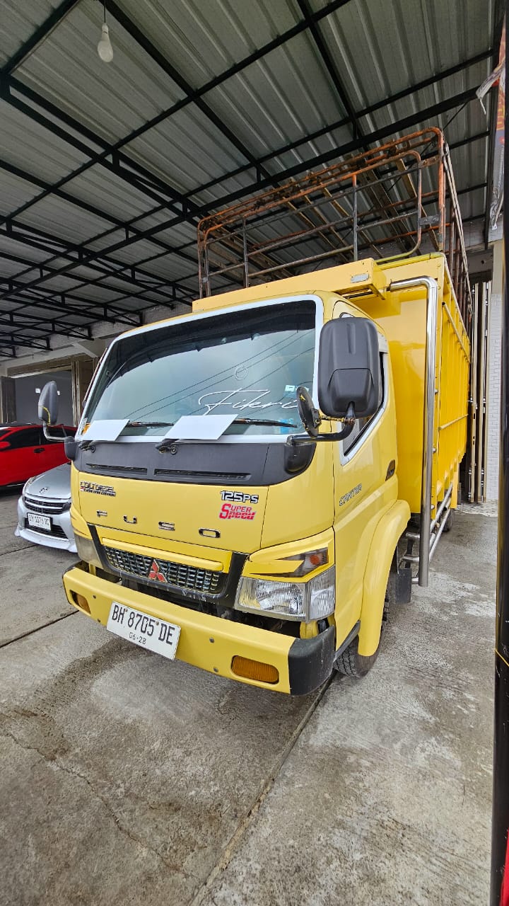 Mitsubishi Colt Diesel FE74 M/T