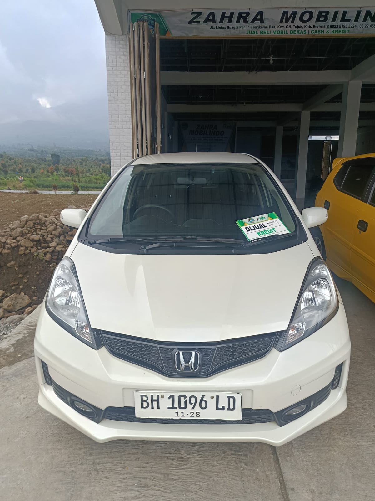 HONDA JAZZ RS 2012  M/T